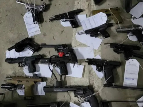 Канадын засгийн газрын тогтвортой байдалд заналхийлж, зэвсэгт тэмцэл хийх гэж байсан дөрвөн хүнийг илрүүлжээ