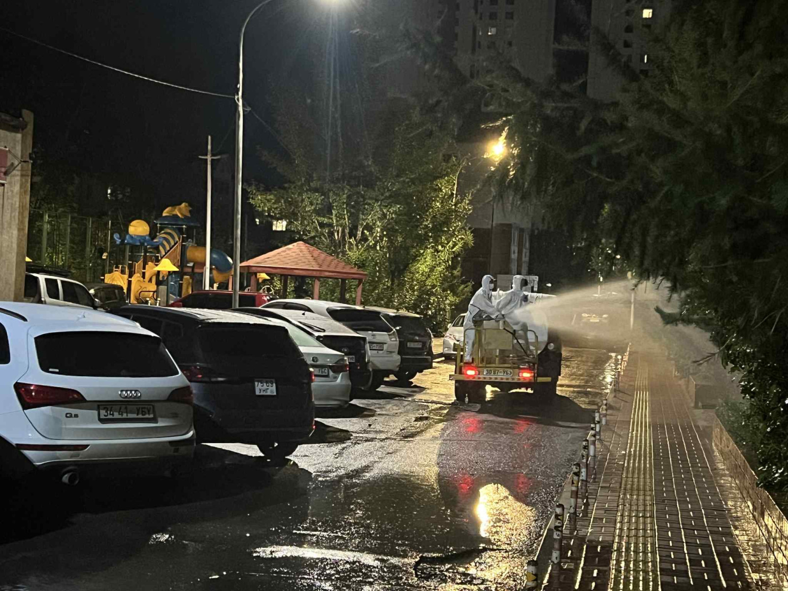 Нийслэлийн зургаан дүүргийн 355.000 ам метр талбайг ариутгажээ