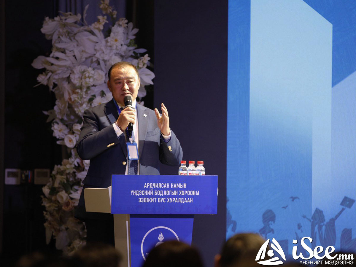Л.Гантөмөр: АН-ыг эрх баригчдаас өндөр рейтингтэйгээр хүлээлгэн өгч байна. Шинэ дарга хоёр нүүр гаргахгүй үнэнч ажиллаарай