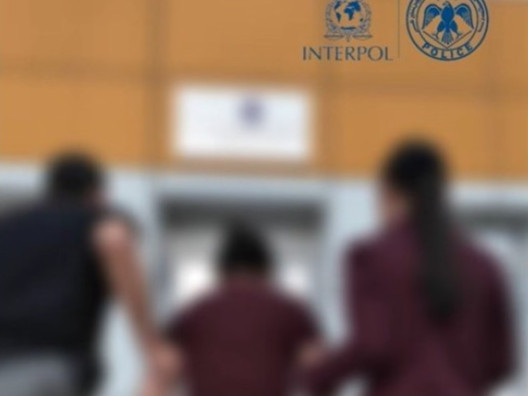 Бусдаас их хэмжээний мөнгө залилсан эмэгтэйг Интерполоор эрэн сурвалжилж, БНСУ-аас авчиржээ