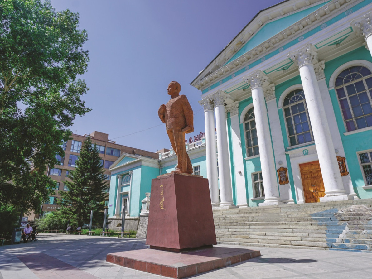 Хүүхдийн урлан бүтээх төвийн үнэ төлбөргүй сургалтуудын бүртгэл явагдаж байна