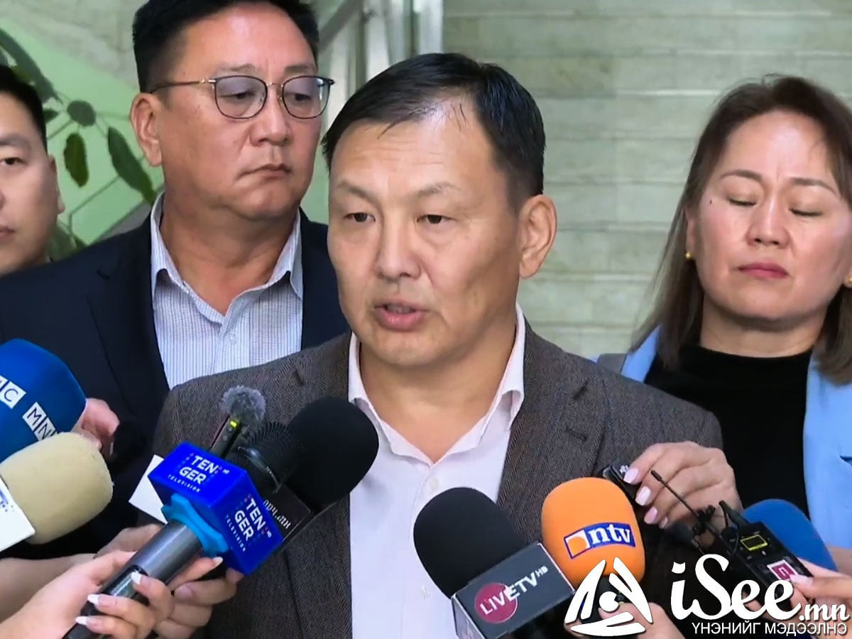 ВИДЕО: МАН-ын Удирдах зөвлөл, Бага хурал, Их хурлыг яаралтай хуралдуулахыг Л.Оюун-Эрдэнэ, Я.Содбаатар нараас шаардлаа