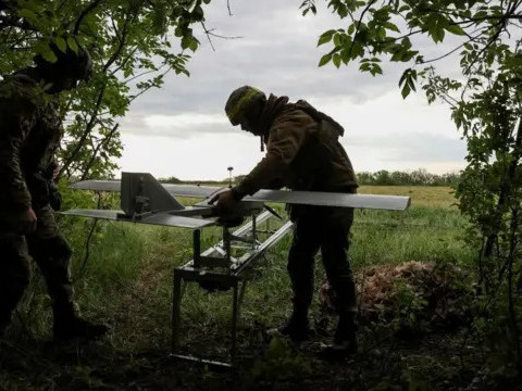 Украинд үзүүлсэн 2.2 тэрбум фунт стерлингийн зээлээ Оросын царцаасан хөрөнгөөс нөхөж болно" гэж Британийн тал мэдэгджээ