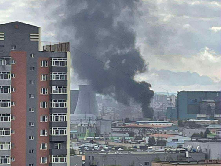 ДЦС-4-т гал гараагүй бөгөөд агуулахад хөөсөнцөр, тоног төхөөрөмж шатаж байсныг унтраажээ