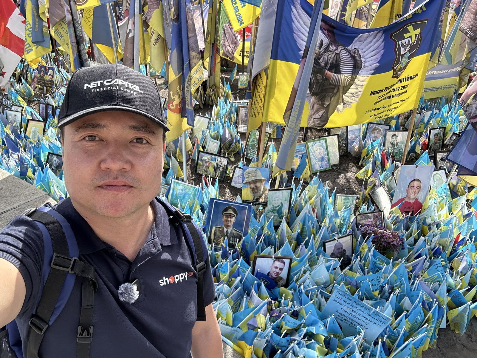 Аялагч Б.Мөнхцэлмэг Украины нийслэл Киев хотоос дайны нөхцөл байдлыг влогоороо үзүүлнэ