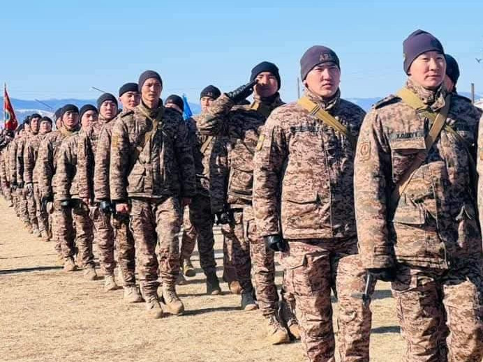 Сураггүй алга болоод буй хүүг эрэн хайх ажиллагаанд Зэвсэгт хүчний алба хаагчид оролцож байна 