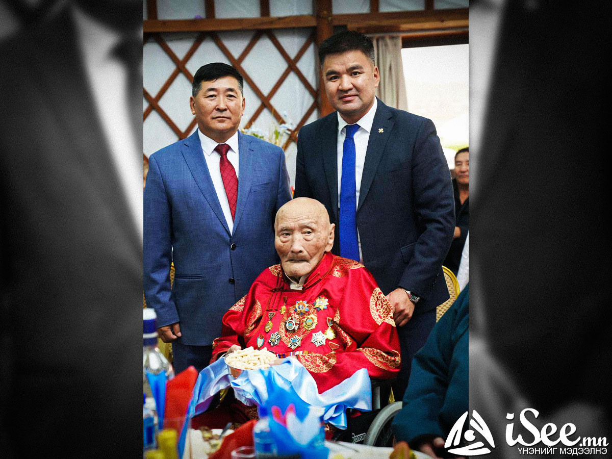 Төв аймгийн Засаг дарга Л.Төмөрчөдөр Монгол Улсын баатар У.Доржпаламыг хоёр өрөө байраар шагнажээ