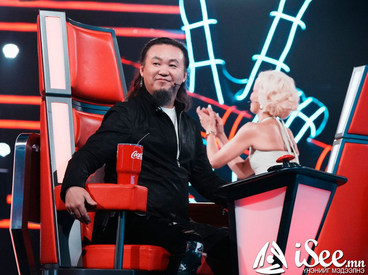 Хүчингийн хэрэг ярьж, шалгагдаж байсан Б.Батчулуун “Voice Of Mongolia” шоуг шүүж байгаад иргэд бухимдав
