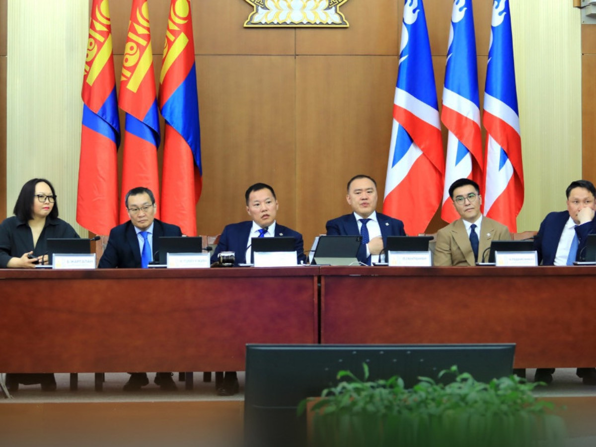 МАН, АН-ын бүлэг хуралдаж байна