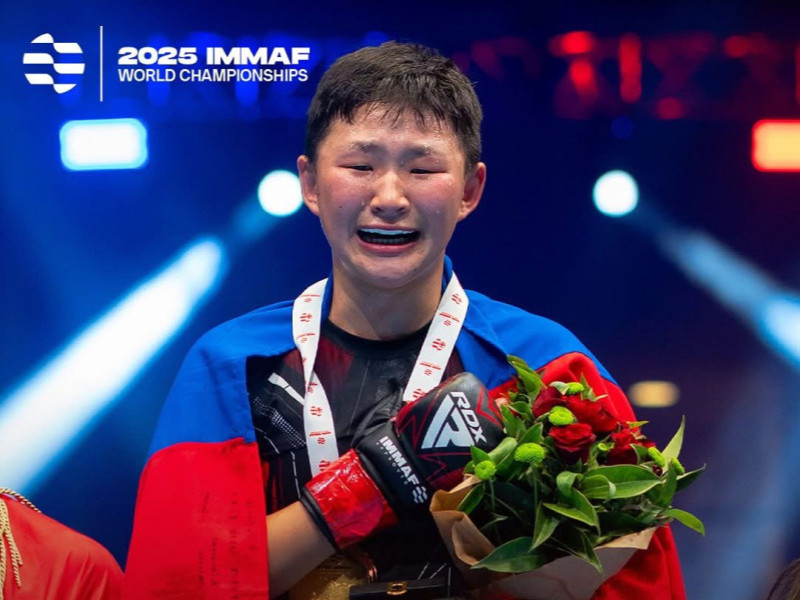 Холимог тулааны залуучуудын ДАШТ-д Б.Алтанчимэг түрүүлж, энэ төрөлд Дэлхийн аварга болсон анхны монгол тамирчин боллоо