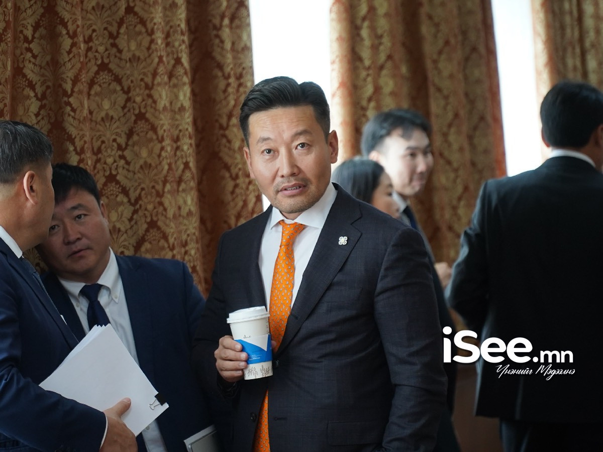 Шадар сайдаар томилогдож магадгүй Х.Ганхуяг "Санал ирвэл ярилцаж үзнэ" гэлээ