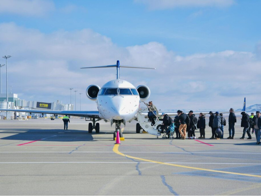 МИАТ Баянхонгор луу шинэ нислэгээ нээлээ