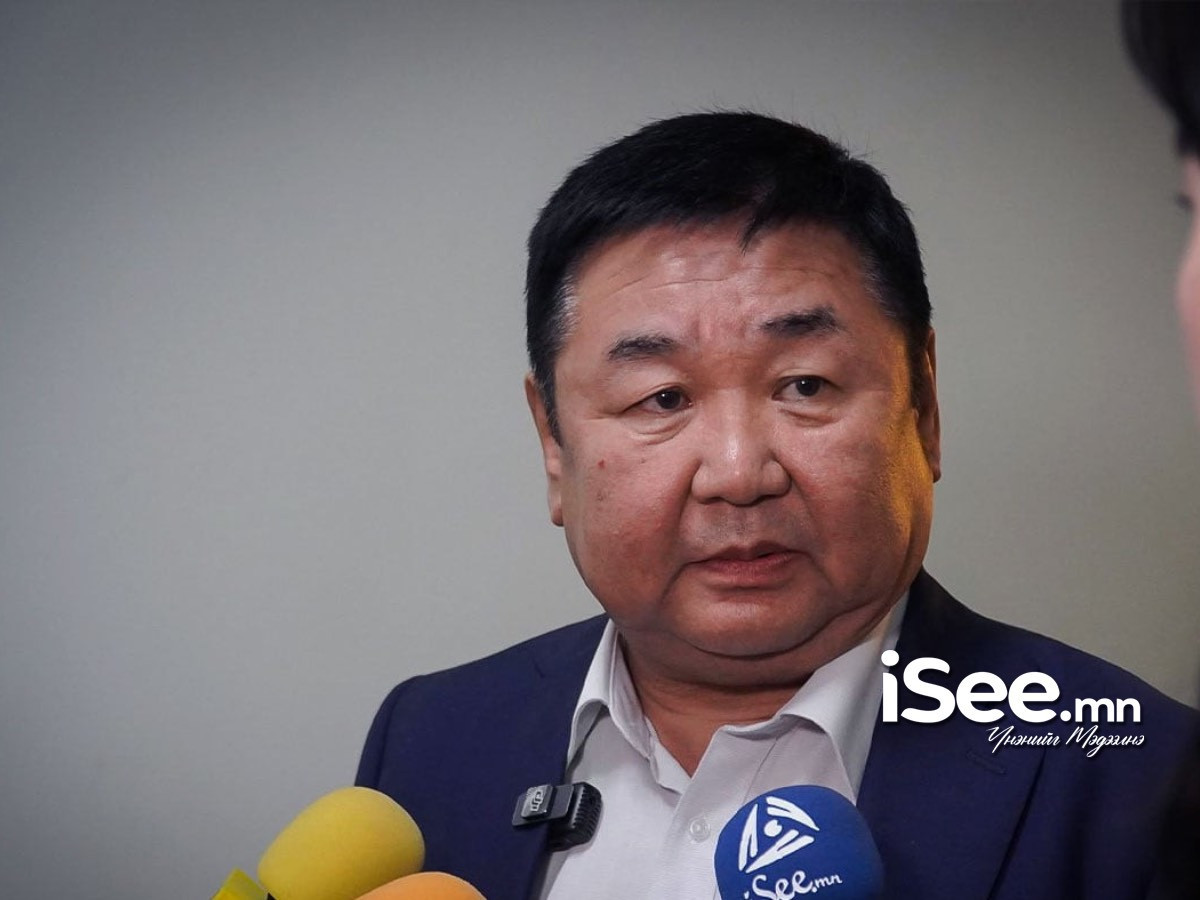 Д.Ганбат: Даргадаа сайн хүн болж Монгол Улсын Үндсэн хуулин дээгүүр алхаж болно гэж бодоо юу