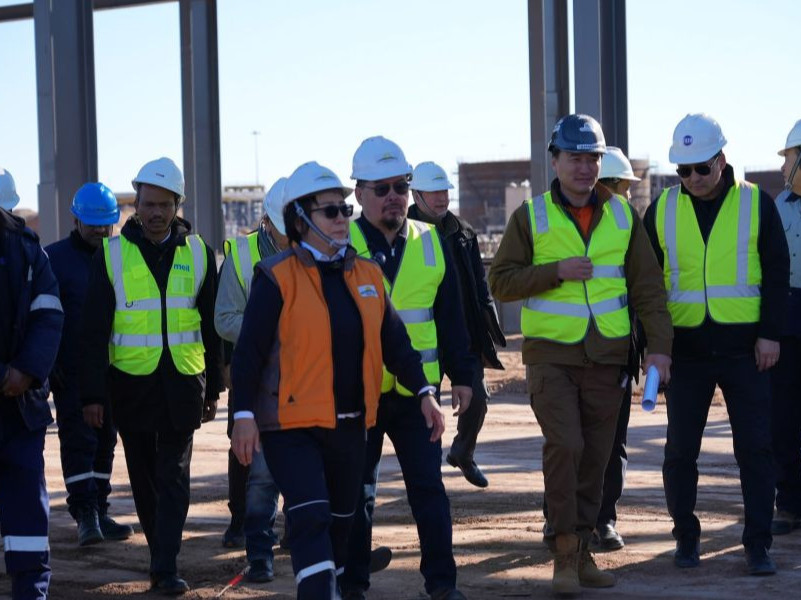 Ерөнхий сайд Г.Занданшатар Газрын тос боловсруулах үйлдвэрийн бүтээн байгуулалтын явцтай танилцлаа