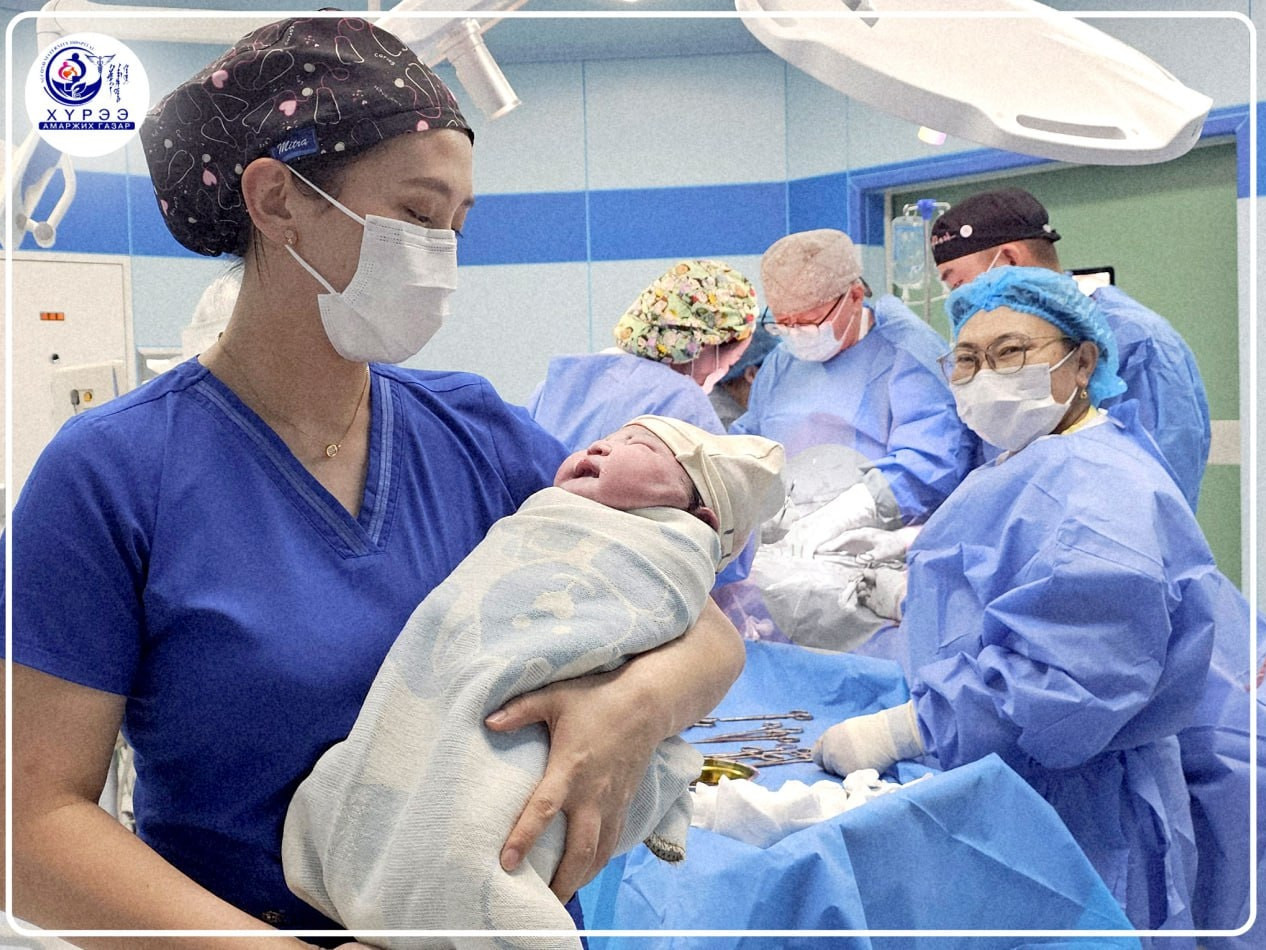 "Хүрээ" амаржих газарт 5.4 кг жинтэй хүү мэндэлжээ