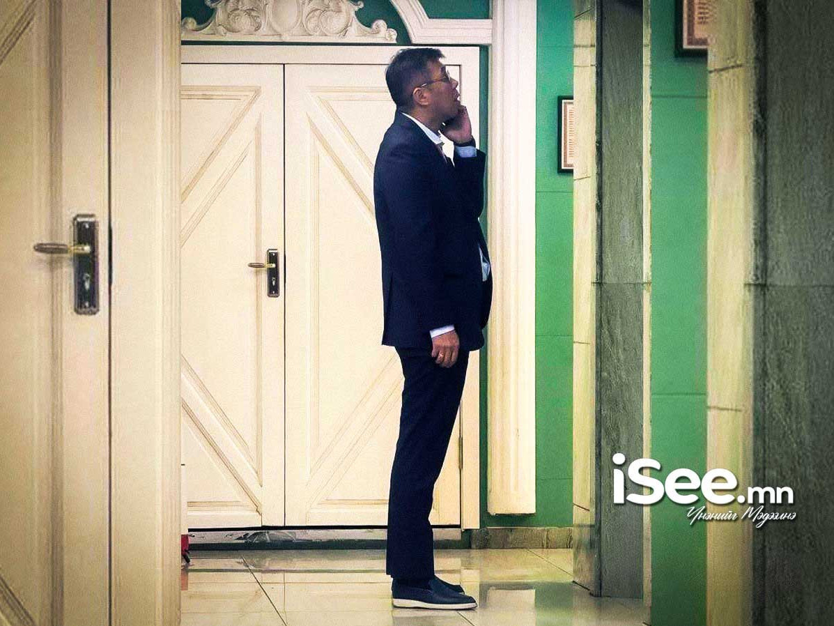 ХЗДХ-ийн сайд Б.Энхбаяр цаг үеийн асуудлаар мэдээлэл хийж, баримт дэлгэнэ 