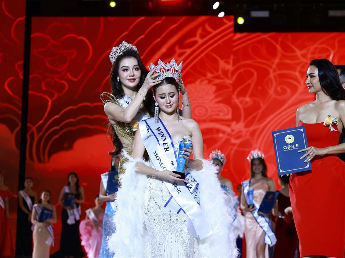 О.Халиун: "Miss Friendship International 2025" тэмцээний тэргүүн титмийн эзэн болж 92 настай эмээгийнхээ мөрөөдлийг биелүүлсэндээ баяртай байна