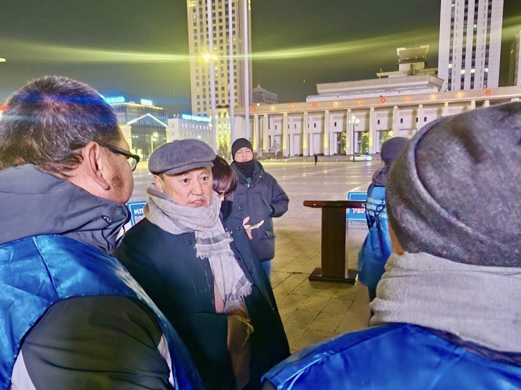 ЭМЯ: Эрүүл мэндийн салбарын эмч, ажилчдын цалинг 2026 онд 3 сая, 2027 онд 3.5 сая төгрөг болгоно