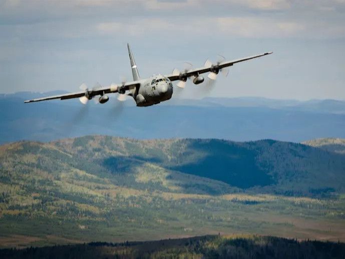 ВИДЕО: Туркийн 20 цэргийн албан хаагчийг тээвэрлэж явсан C-130 онгоц Гүрж улсад осолджээ