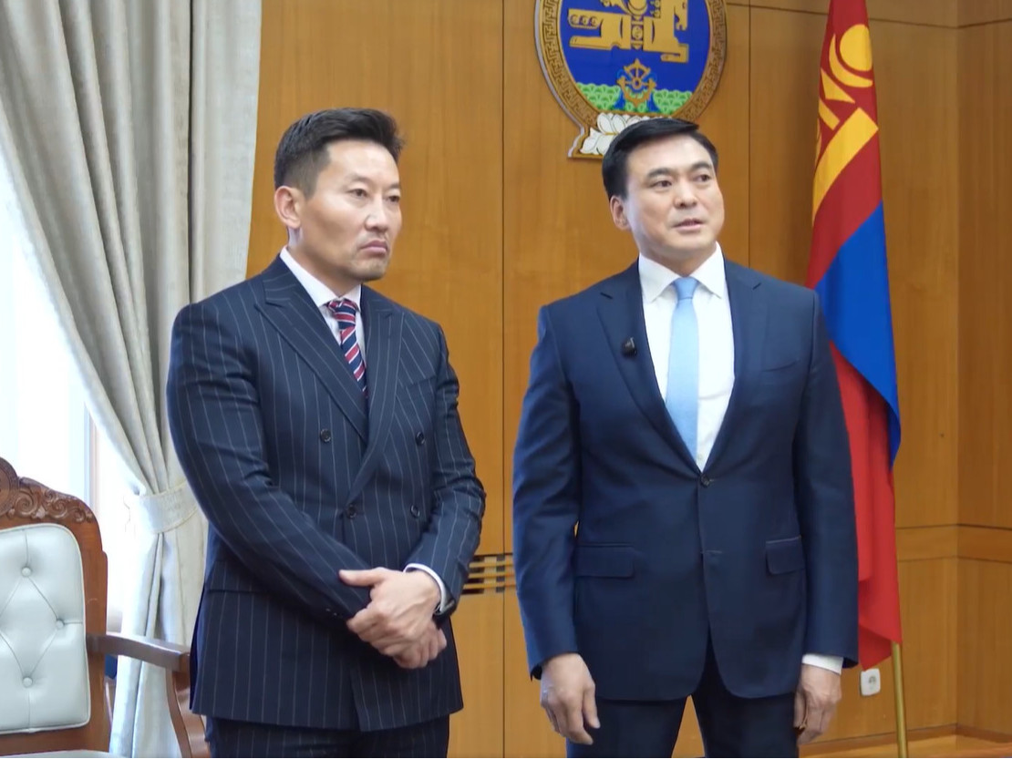 ВИДЕО: Шадар сайд асан С.Амарсайхан Х.Ганхуягт албан ёсоор ажлаа хүлээлгэн өгч, амжилт хүслээ