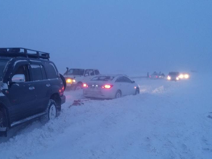ТЦА: Цаг агаарын нөхцөл байдал хүндэрсэн энэ өдрүүдэд орон нутгийн замд зорчихгүй байхыг анхааруулж байна