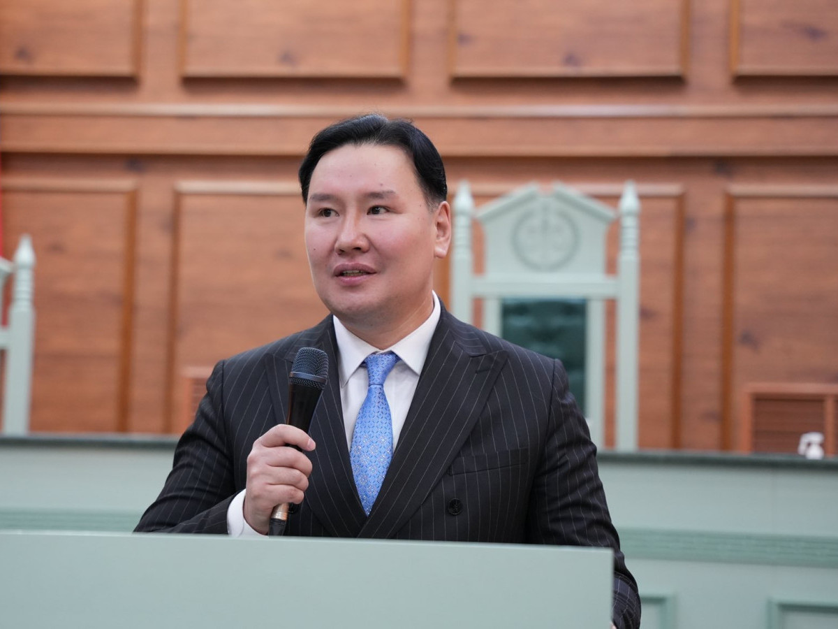 “Mock trial-2025” мэтгэлцээний тэмцээн Захиргааны хэргийн шүүхийн шүүх хуралдааны “Green hall” танхимд эхэллээ