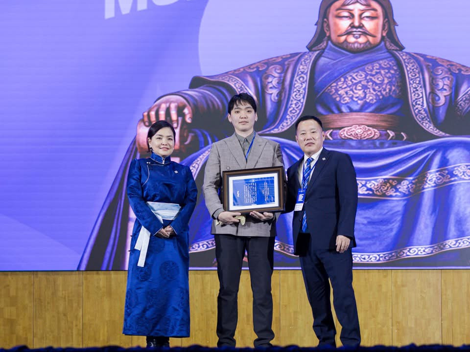 АН-ын гишүүд “Их хааны өв” хиймэл оюуны технологи ашиглан бүтээсэн богино хэмжээний видео контентын уралдааны эздэд шагнал гардуулав