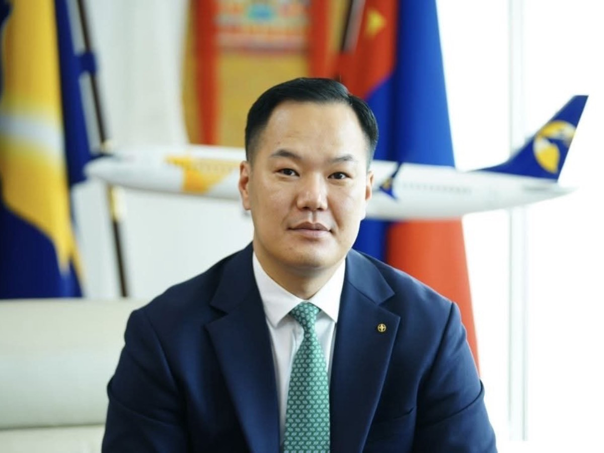 МИАТ, Монголын цахилгаан холбоо, ДЦС-4, АТҮТ, Улаанбаатар цахилгаан түгээх сүлжээ төрийн компаниудын удирдлагыг чөлөөлжээ