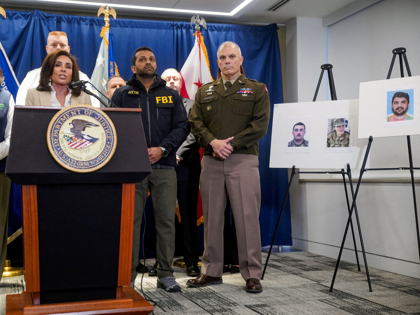 АНУ-ын Үндэсний гвардийн хоёр цэргийг буудсан этгээд Афганистаны Тагнуулын төв газартай хамтран ажиллаж байжээ