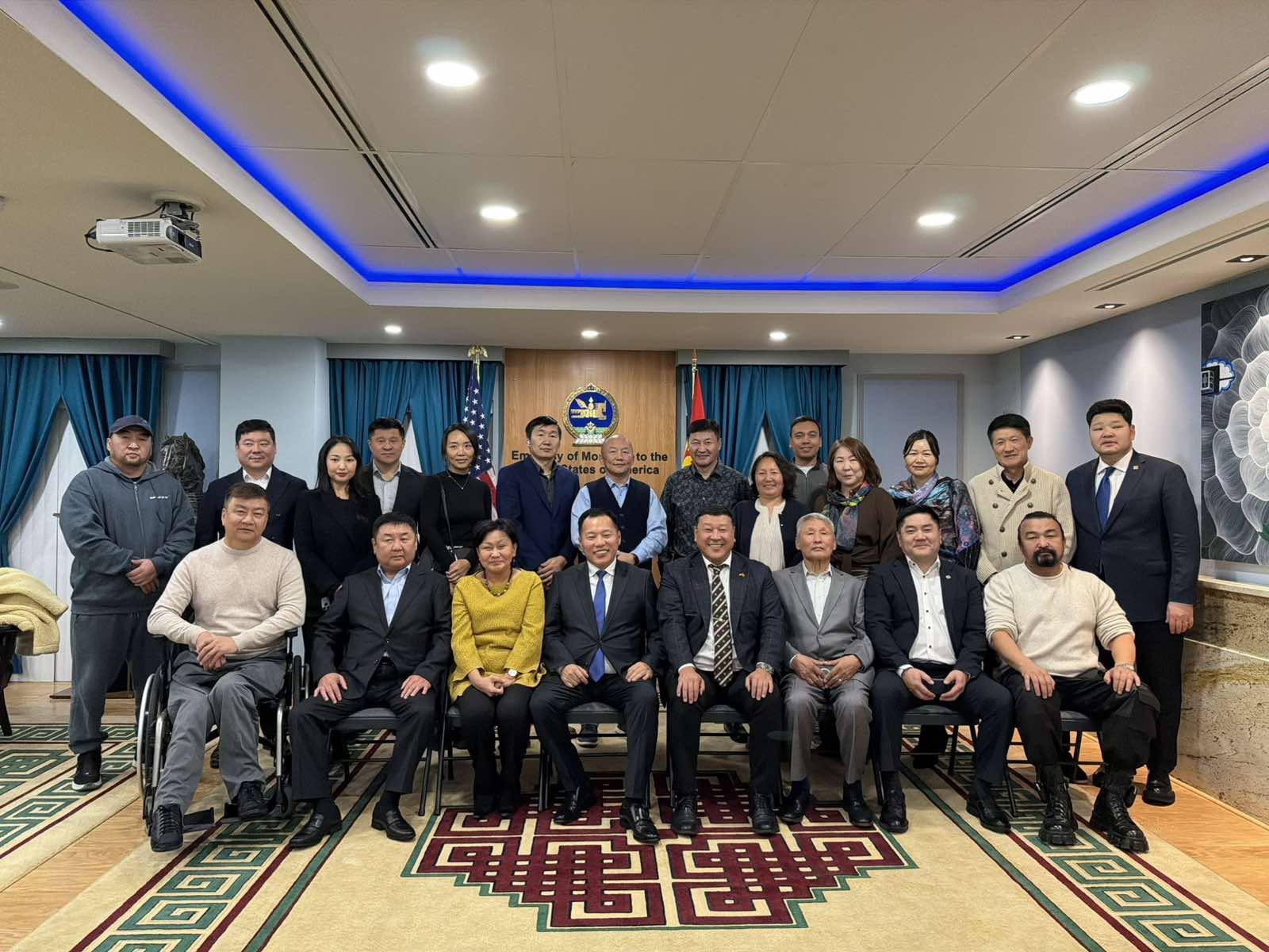 АН-ын дарга О.Цогтгэрэл тэргүүтэй гишүүд Вашингтон хот орчимд амьдарч буй хүмүүстэй уулзлаа 