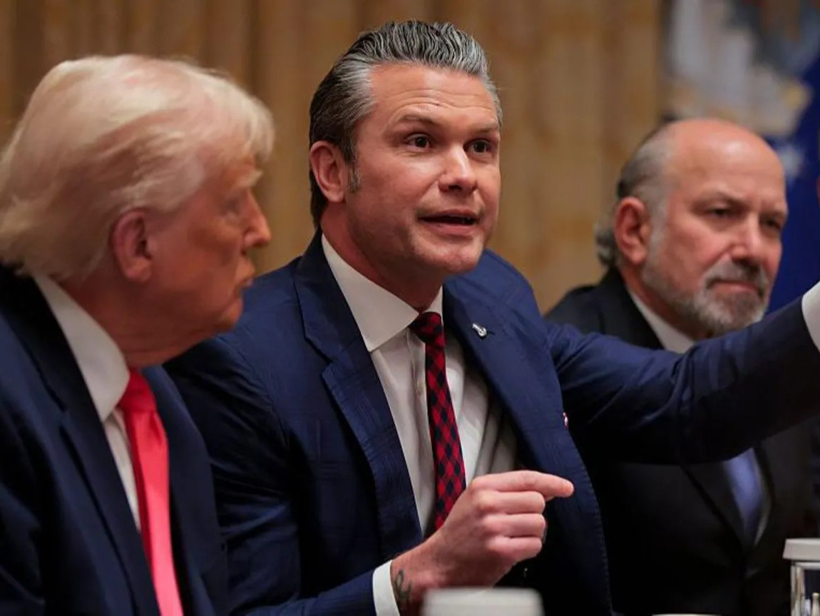 АНУ-ын Батлан ​​хамгаалахын сайд, "хар тамхины завинд хоёр дахь цохилт өгөхөөс өмнө амьд үлдсэн хүмүүсийг хараагүй" гэж мэдэгджээ