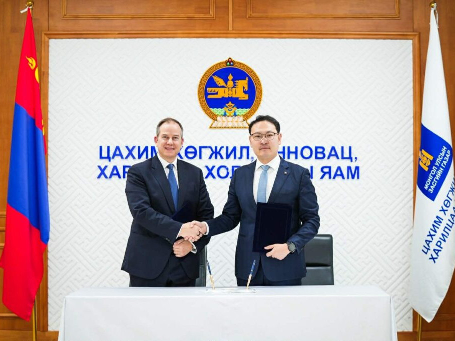 Монгол Улс хиймэл оюун, их өгөгдлийн ур чадвар олгох 3 жилийн хөтөлбөрийг Оракл компанитай хамтран хэрэгжүүлж эхэллээ