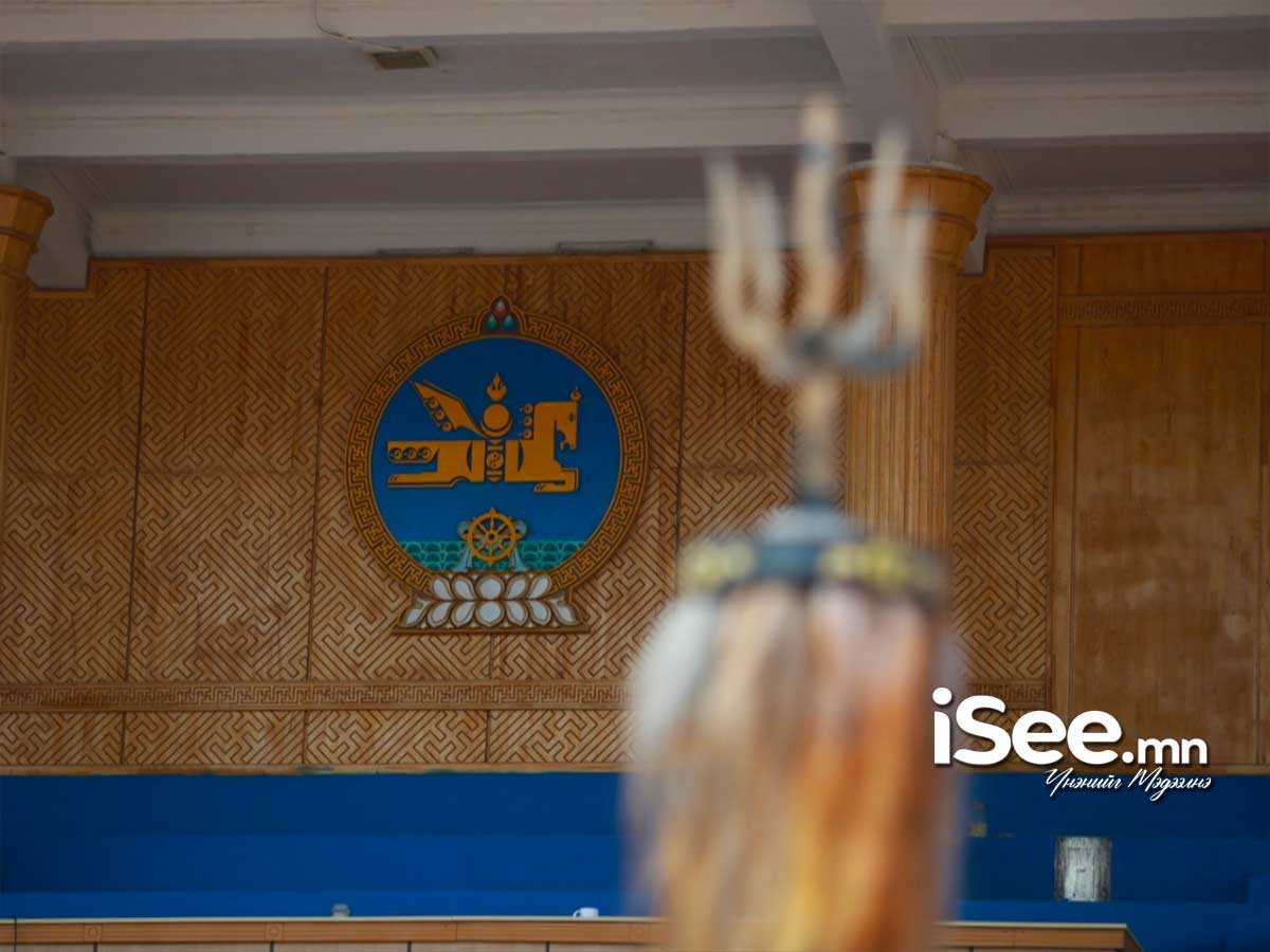 Бүх нийтийн амралтын өдөр бямба, ням гарагт таарвал нөхөж амардаг болох хуулийн төслийг хэлэлцэх ТББХ-ны ирц бүрдээгүйн улмаас хойшилжээ