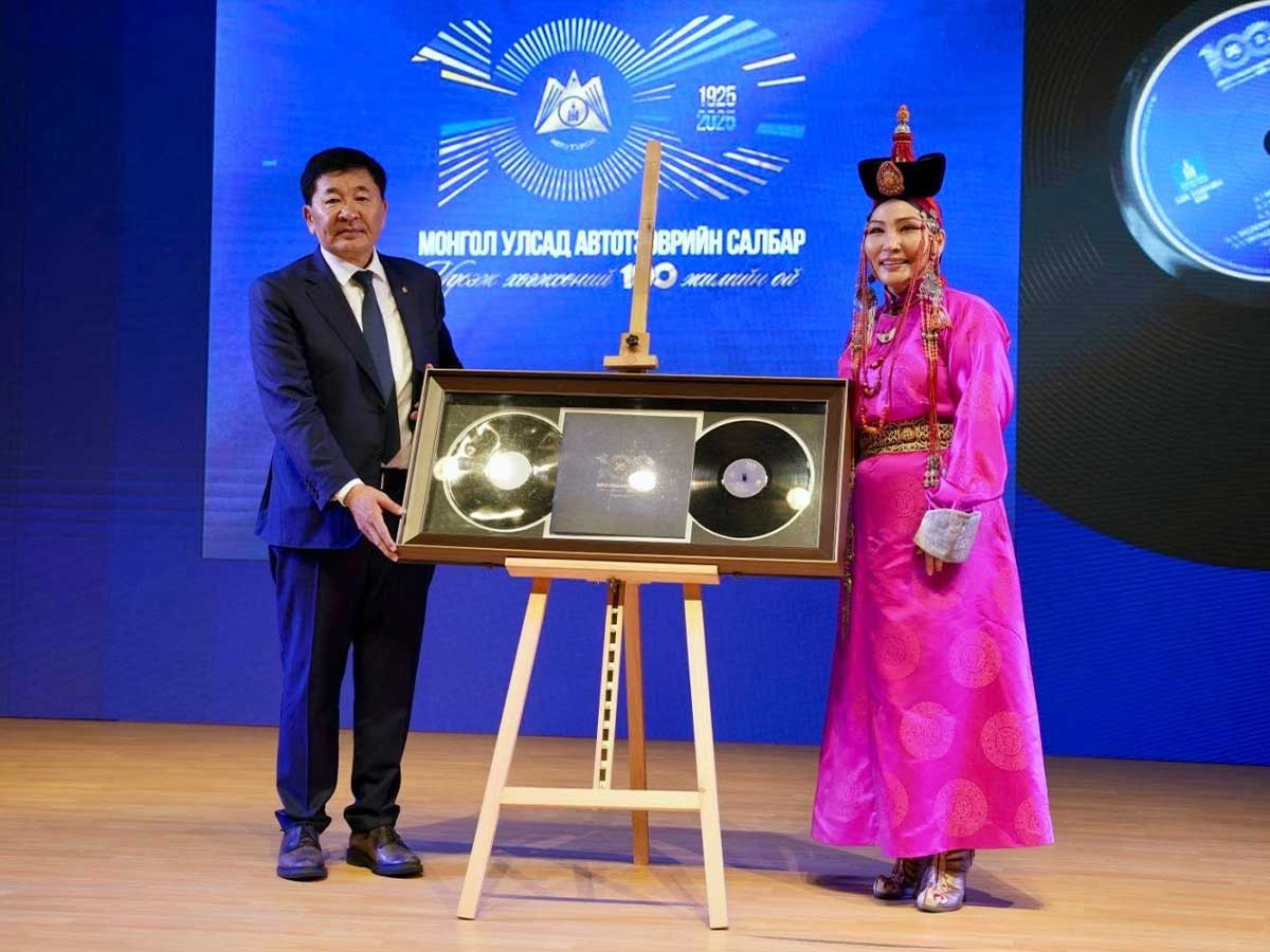“Монгол Улсын автотээвэр 100 жил” пянзыг олон нийтийн хүртээл болголоо.