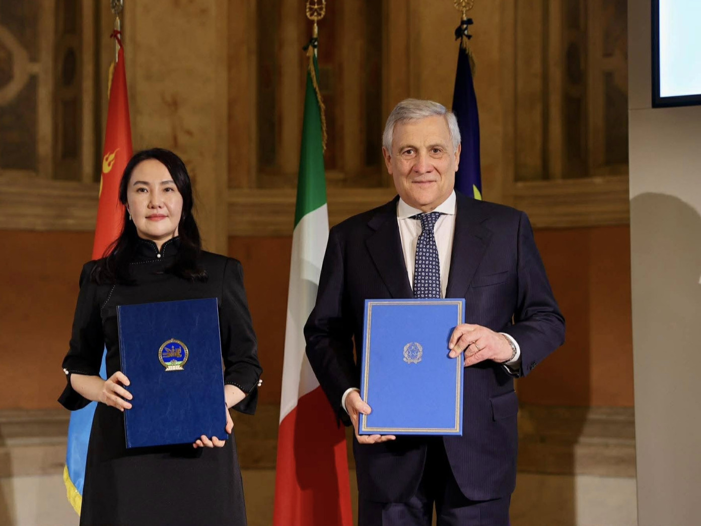 Итали улстай бүх талаар хамтран ажиллана