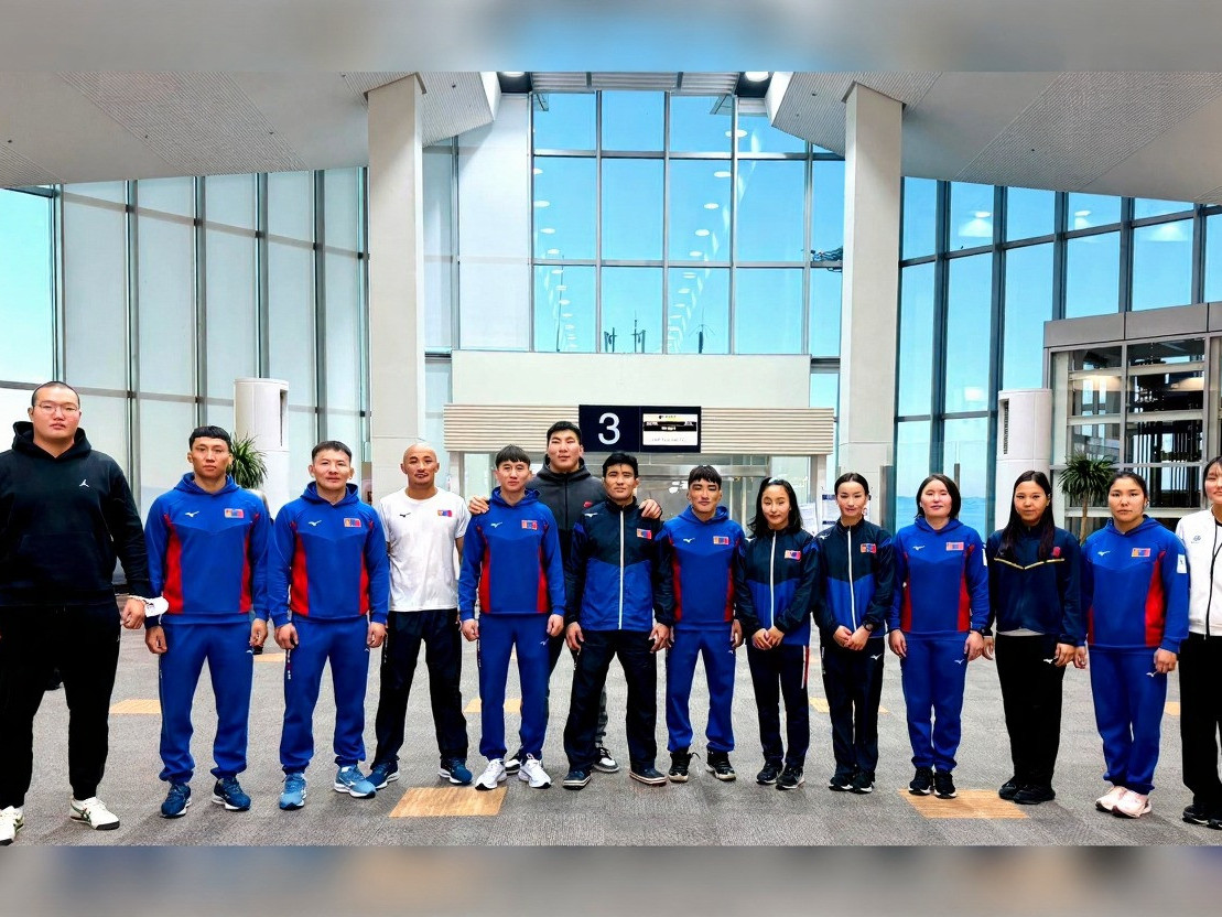  “Их дуулга“-д оролцох 16 тамирчин Токио улс руу хөдөллөө