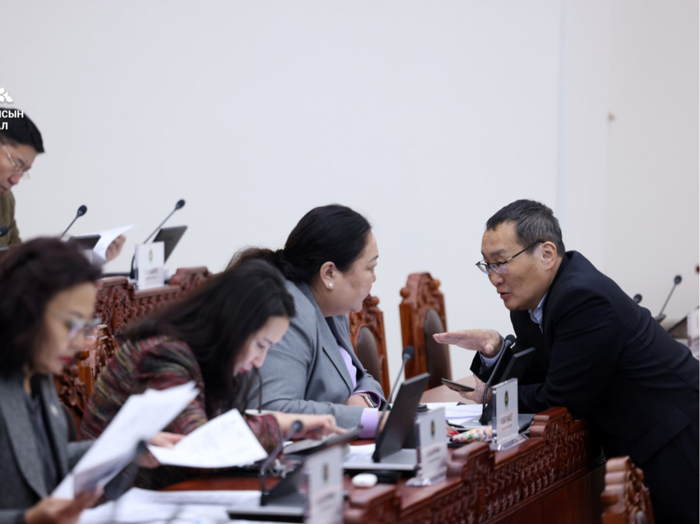 Х.Тэмүүжин: “Ариун гэр бүл”, “жинхэнэ хайр” гэх мэт хуулиар зохицуулагдахгүй харилцааг улс төрийн асуудал болгоод шийдчих санаатай үг, өгүүлбэрүүд байна