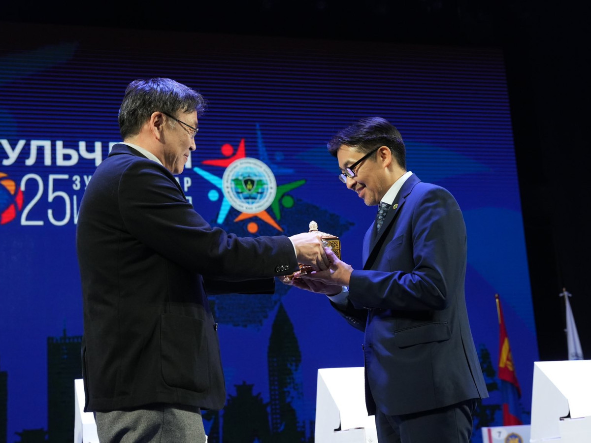 Монголын Хуульчдын холбооны Ерөнхийлөгчөөр хуульч М.Мөнхбат сонгогдлоо