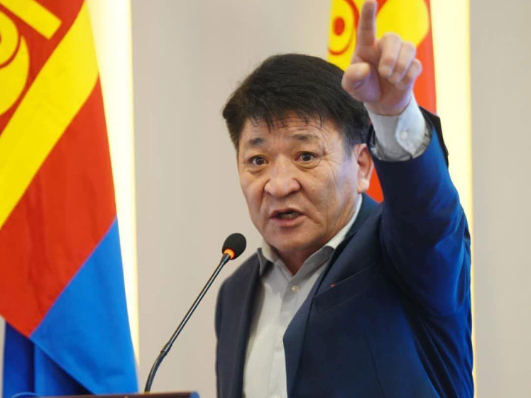 Д.Цэндсүрэн: Аймаг, сумдын газар зохион байгуулалтын төлөвлөгөөг заавал ЗГ-ын тогтоолоор батлуулна гэж багадаа 200 сая төгрөг авдаг УИХ, ЗГ-ыг шүүхэд өгнө