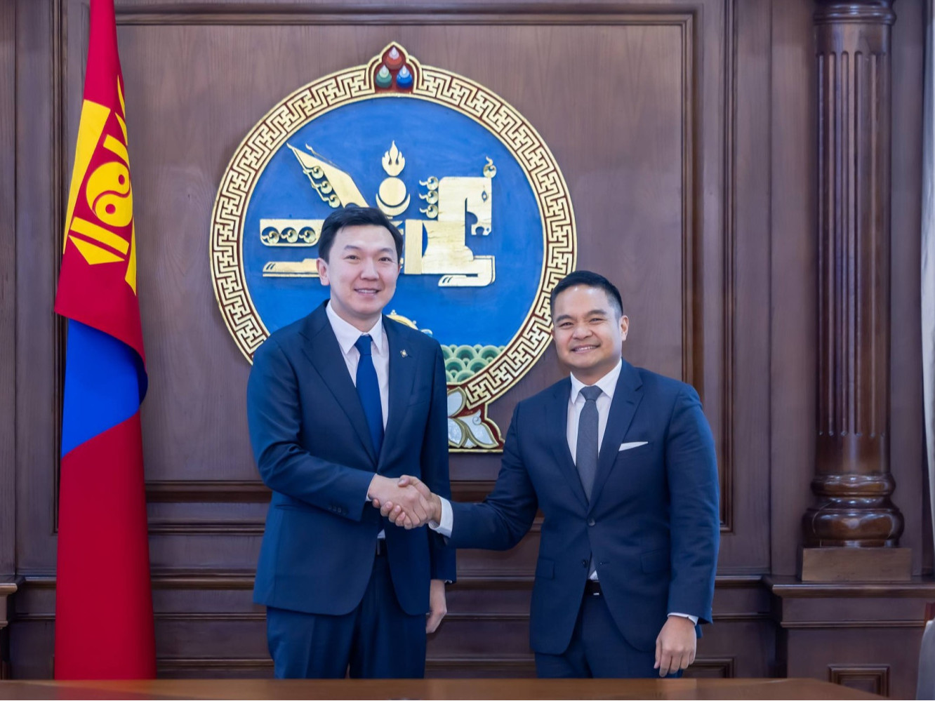 УИХ-ын дарга Н.Учрал АНУ-аас Монгол Улсад суугаа Онц бөгөөд Бүрэн эрхт Элчин сайд Ричард Буанганыг хүлээн авч уулзлаа