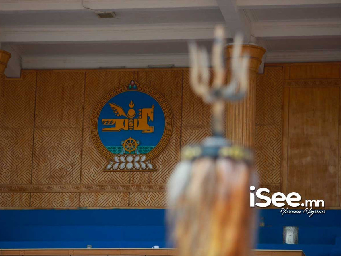 Бүх нийтийн амралт бямба, ням гарагт тохиовол ажлын өдөрт шилжүүлдэг байх хуулийг чуулганаар хэлэлцэнэ