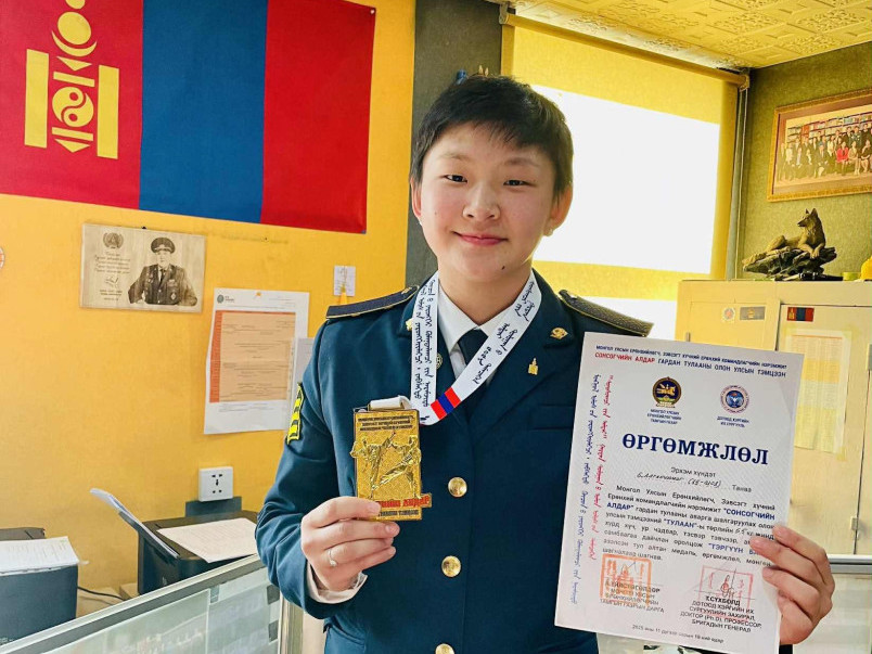 Холимог тулааны дэлхийн аварга Б.Алтанчимэг Их засаг их сургуулийн “Оны шилдэг оюутан” болжээ