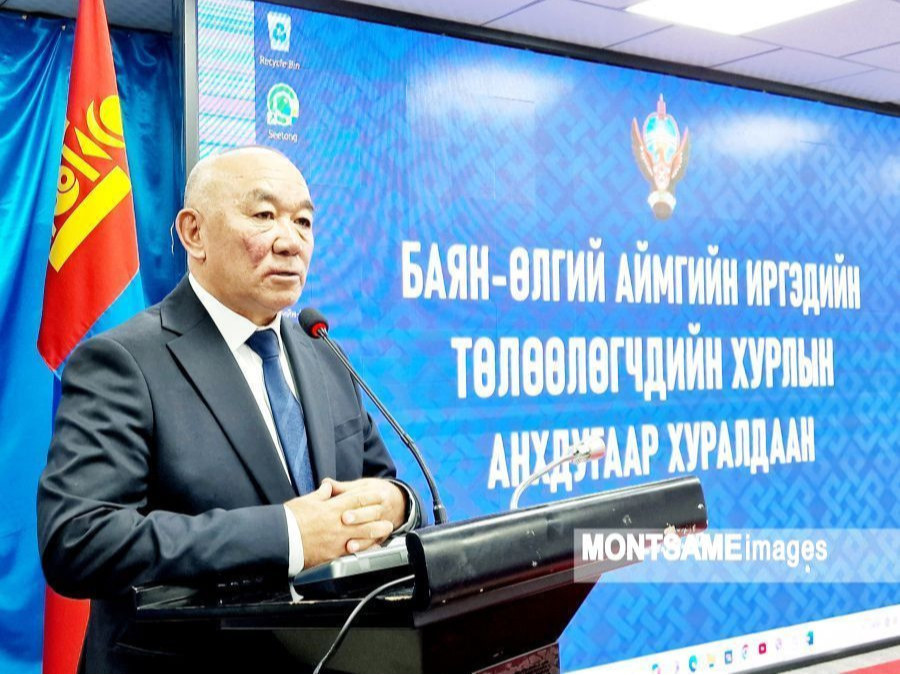 Алтай Таванбогдоос цоохор ирвэс агнасан хэрэгт Баян-Өлгийн Засаг дарга Е.Зангарыг яллагдагчаар татах хүсэлт гаргажээ