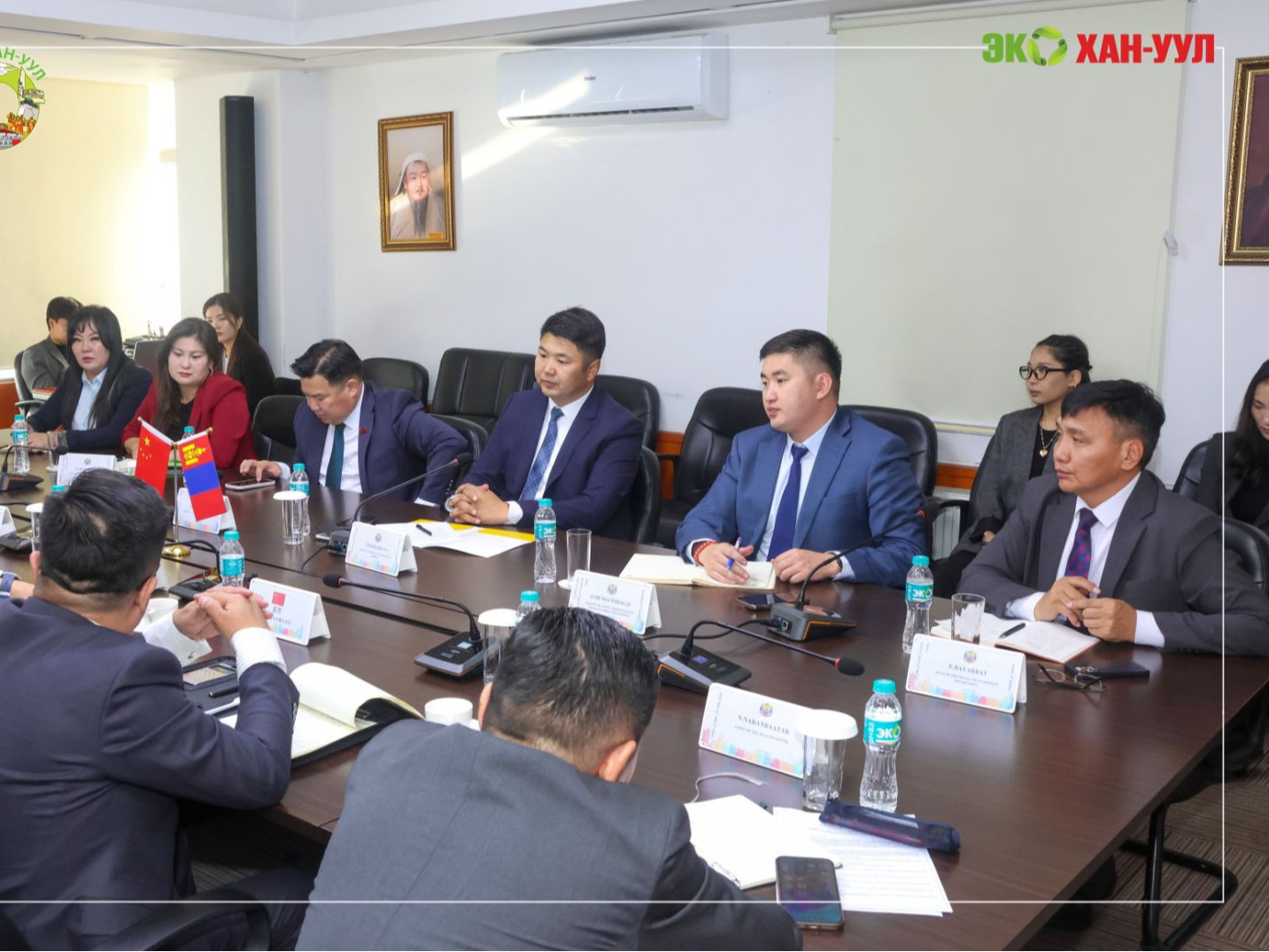 Хан-Уул дүүргийн Засаг даргын орлогч Ч.Базарзаяа Эрээн хотын Засаг даргын орлогч Ван шянчуан тэргүүтэй төлөөлөгчдийг хүлээн авч уулзлаа.