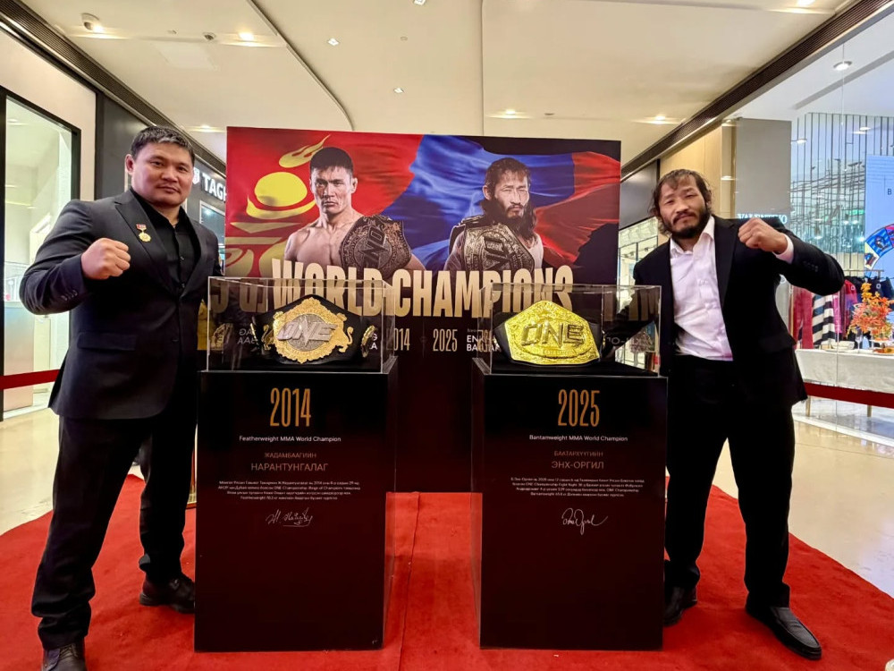 Б.Энх-Оргил болон түүний багш, МУГТ Ж.Нарантунгалаг нар "One" холбооны аваргын бүсээ олон нийтэд танилцуулжээ