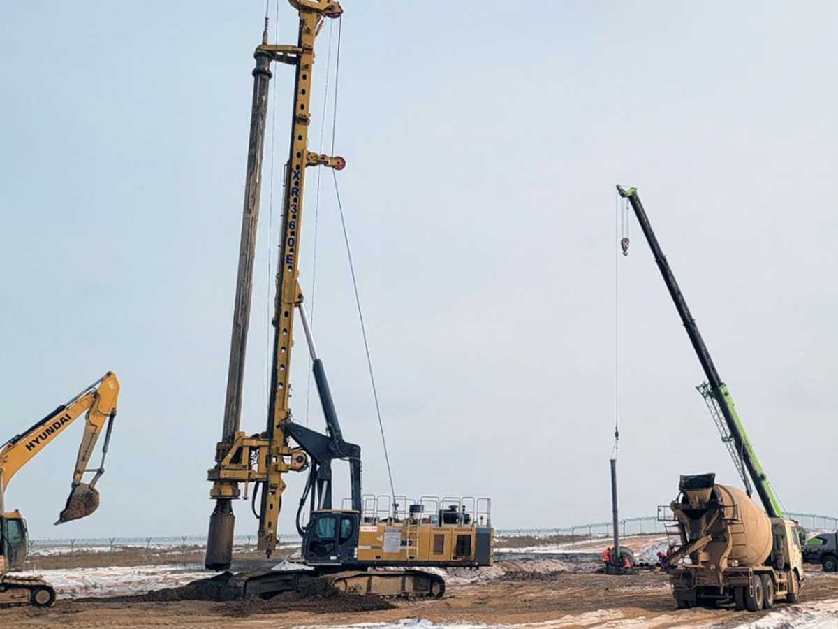 Гашуунсухайт–Ганцмод боомтын хил дамнасан төмөр замын төслийн барилга угсралтын ажил хэвийн үргэлжилж байна