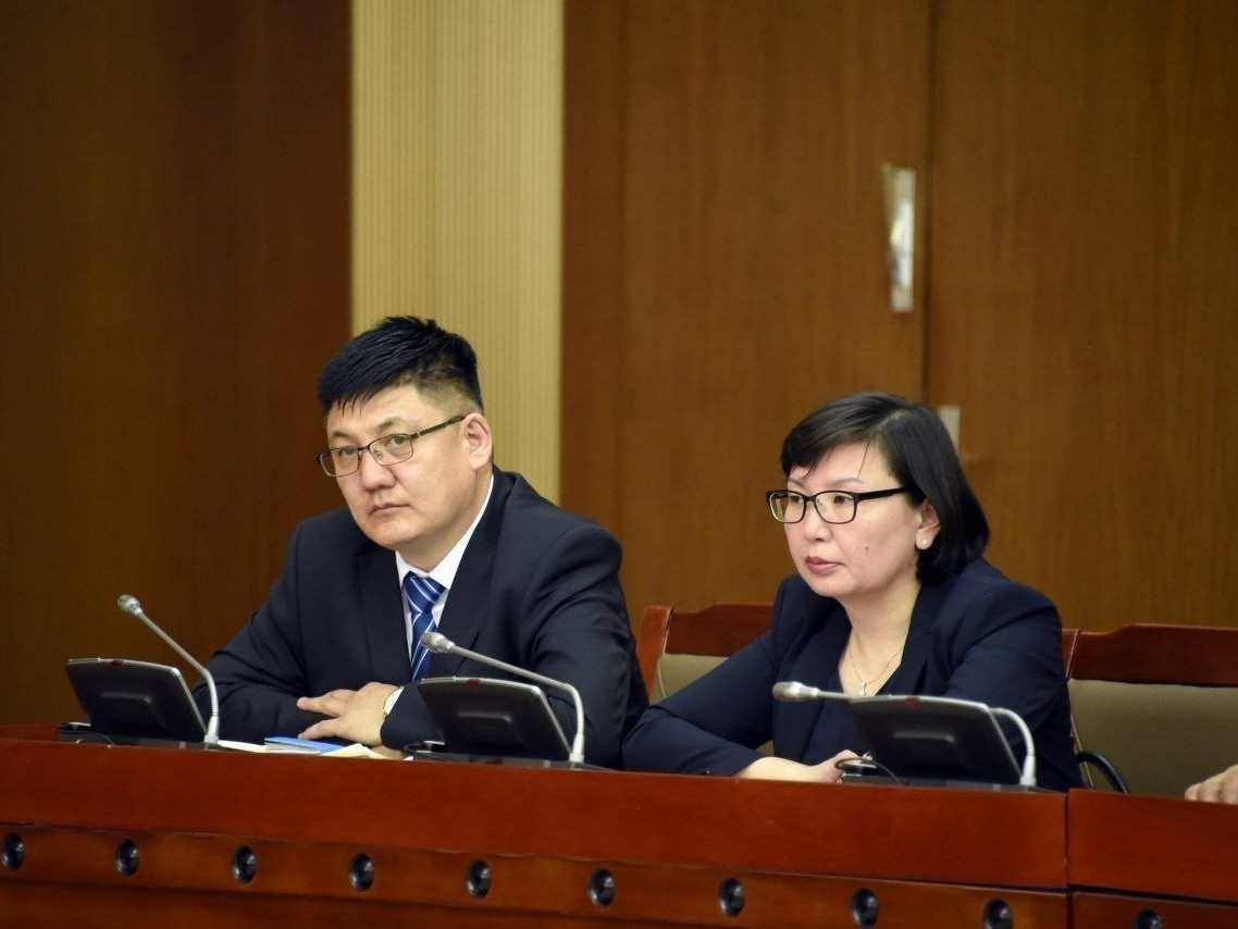 УЕП-ын орлогч М.Чинбат улирч ажиллахаар боллоо