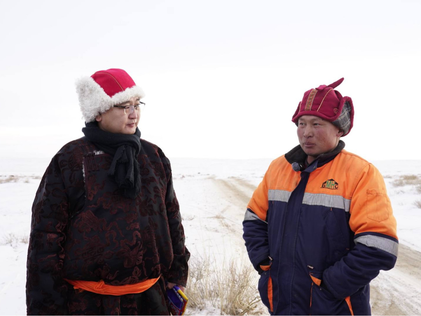 Дундговь аймгийн Засаг дарга С.Мөнхчулуун сумдад ажиллаж, мал, тэжээвэр амьтдын улсын тооллогын явцад хяналт тавьжээ