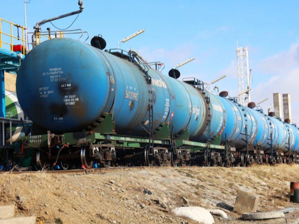 "Улаанбаатар төмөр зам дээр 9000 тонн АИ-92 буюу дөрвөн өдрийн нөөц байна"