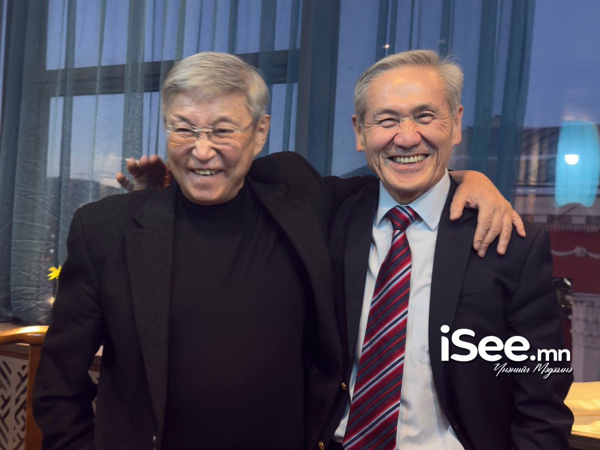 С.Баяр: Путин Монголд 100 колонк байгуулж өгөөд хариуд нь Асгатын ордыг авна гэхэд нь "Парламент шийднэ" гэж хэлээр уур цухлыг нь хөдөлгөж байв 